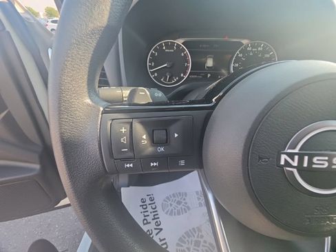 Used 2023 Nissan Rogue SV AWD/4WD image 16