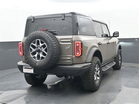 Used 2025 Ford Bronco Badlands image 20