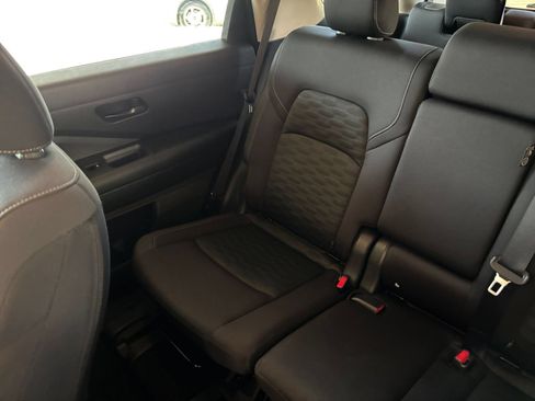 Used 2025 Nissan Pathfinder SV FWD image 42