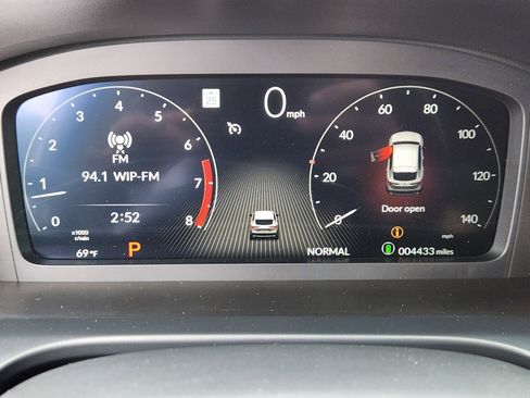 Certified 2025 Acura ADX AWD image 10