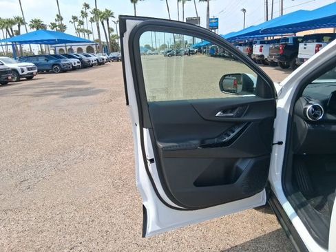 New 2026 Chevrolet Equinox LT w/ Safety and Technology Package FWD image 14