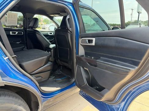 Used 2020 Ford Explorer XLT w/ Equipment Group 202A AWD/4WD image 42