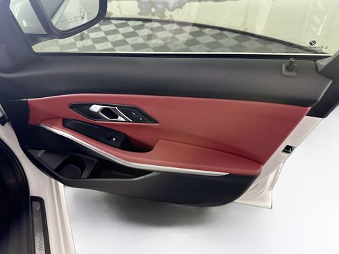 Used 2024 BMW 330i Sedan w/ Premium Package image 32