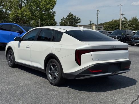 New 2025 Kia K4 LXS image 5