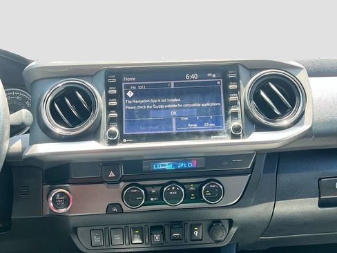 Used 2022 Toyota Tacoma TRD Sport w/ Technology Package RWD image 13