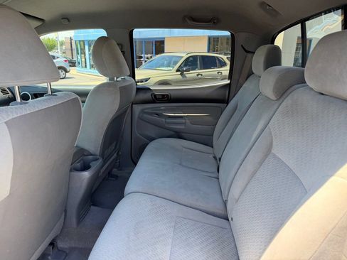 Used 2011 Toyota Tacoma 4x4 Double Cab w/ Convenience Pkg image 6