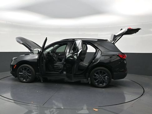 Used 2023 Chevrolet Equinox RS w/ RS Leather Package FWD image 22