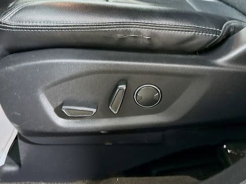 Used 2016 Ford Explorer Limited image 19