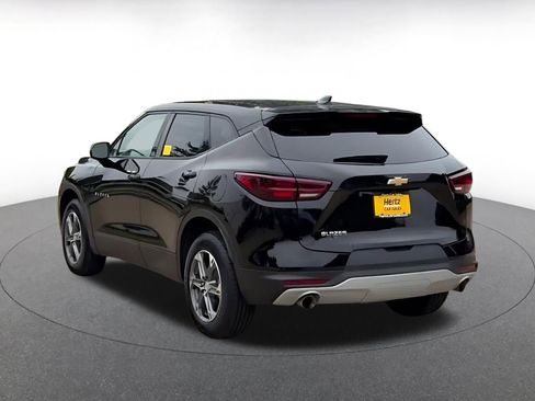 Used 2025 Chevrolet Blazer LT FWD image 11