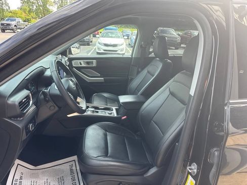 Used 2024 Ford Explorer Limited w/ Limited Technology Package AWD/4WD image 26