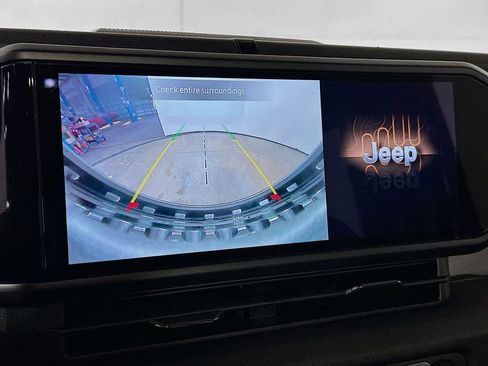 Used 2024 Jeep Wrangler Sport S image 27