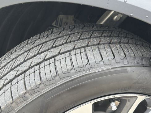 Certified 2026 Acura MDX FWD w/ Technology Package image 12