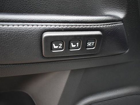 Used 2018 Toyota 4Runner Limited image 14