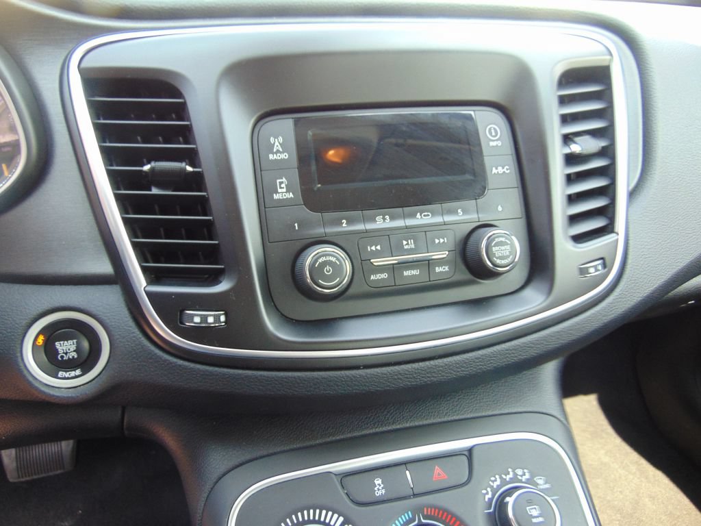 Used 2016 Chrysler 200 LX FWD image 18