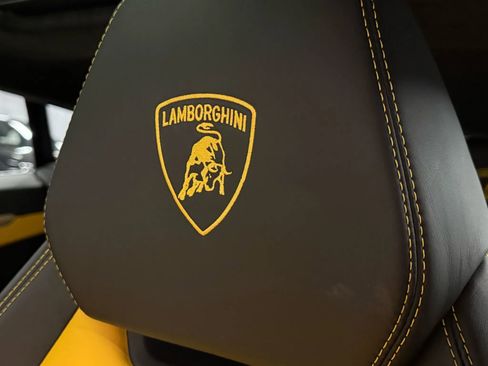 Used 2019 Lamborghini Urus image 47