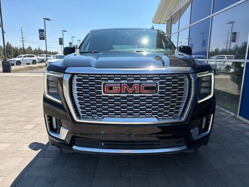 Used 2022 GMC Yukon Denali AWD/4WD image 4
