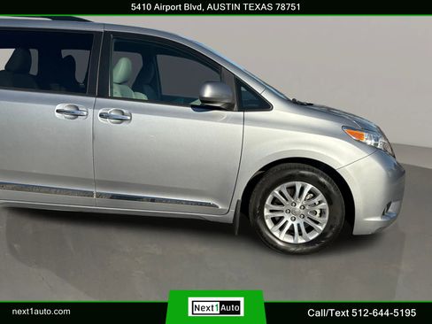 Used 2016 Toyota Sienna XLE image 4