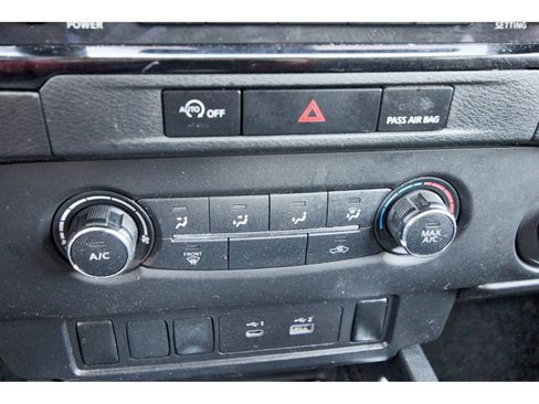 Used 2024 Nissan Frontier SV image 26