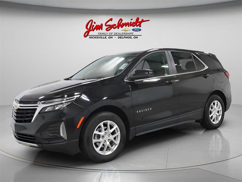 Used 2024 Chevrolet Equinox LT image 2