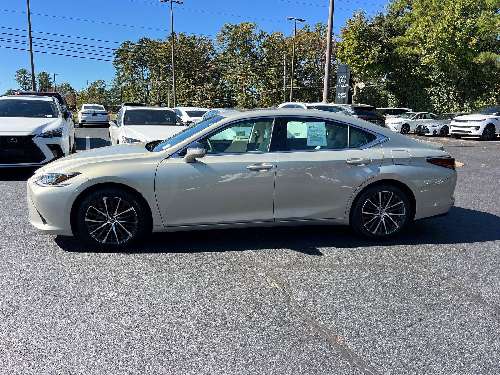 Used 2024 Lexus ES 350 w/ Premium Package FWD image 8