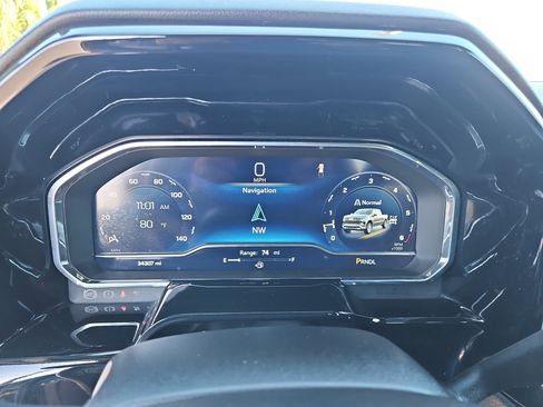 Used 2025 Chevrolet Silverado 1500 LT image 19