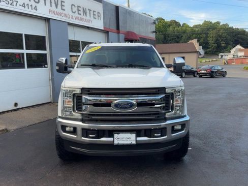 Used 2017 Ford F250 XLT w/ XLT Premium Package AWD/4WD image 3
