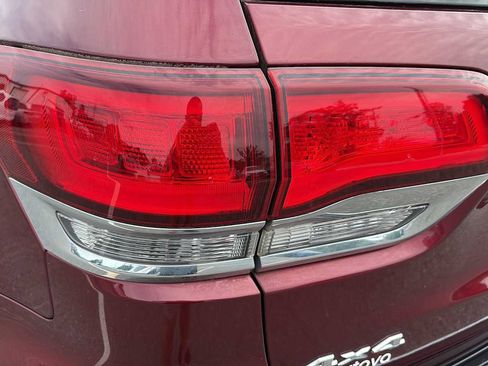 Used 2021 Jeep Grand Cherokee Limited AWD/4WD image 11