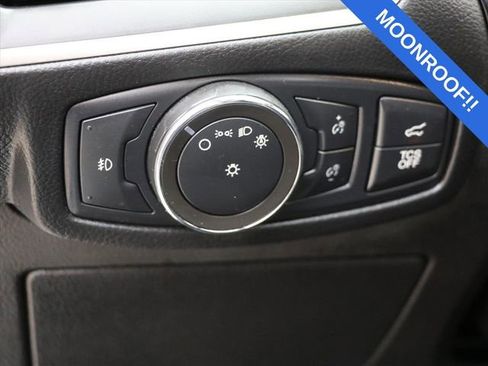 Used 2022 Ford Edge SEL w/ Convenience Package image 30