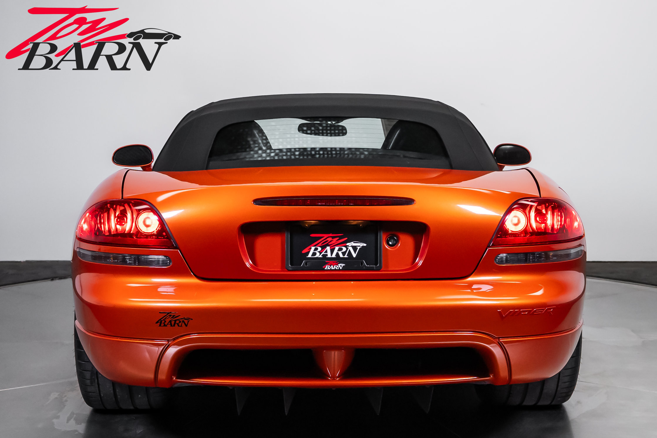 Used 2005 Dodge Viper SRT-10 w/ Copperhead Edition Group RWD image 12