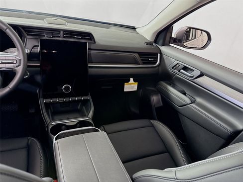 New 2026 GMC Terrain Denali w/ LPO, Floor Liner Package AWD/4WD image 16