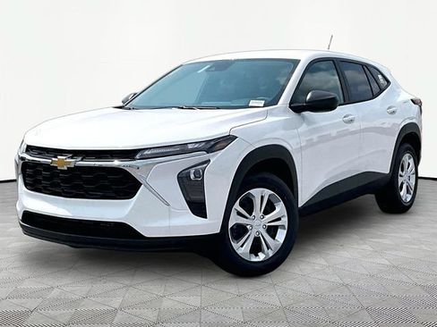 New 2026 Chevrolet Trax LS FWD image 3