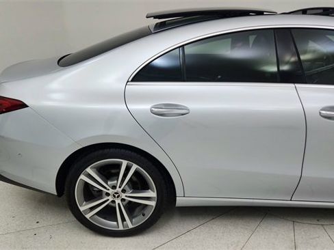 Used 2021 Mercedes-Benz CLA 250 image 7