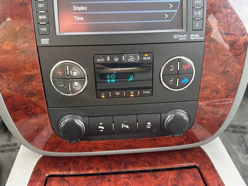 Used 2013 Chevrolet Tahoe LTZ AWD/4WD image 37