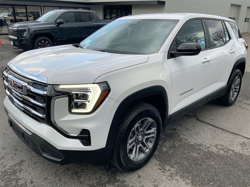 Used 2025 GMC Terrain Elevation image 41