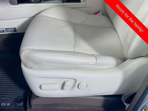 Used 2017 Lexus GX 460 Luxury w/ Preferred Accessory Package AWD/4WD image 20