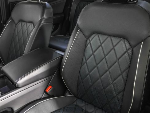 Used 2024 Volkswagen Atlas Cross Sport SEL Premium R-Line image 26