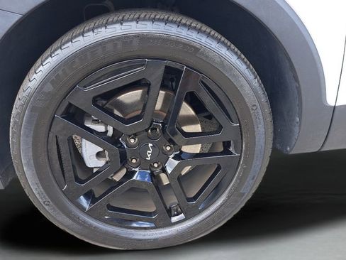 Used 2023 Kia Telluride EX X-Line image 10