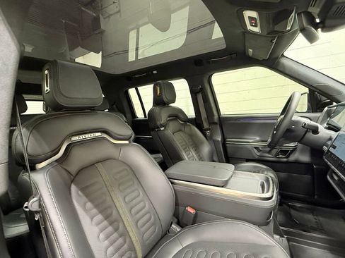Used 2024 Rivian R1S Adventure Dual AWD/4WD image 39