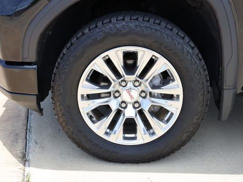 Used 2022 GMC Sierra 1500 Denali w/ Technology Package AWD/4WD image 10