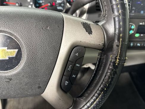 Used 2011 Chevrolet Silverado 2500 LT w/ Interior Plus Package RWD image 13
