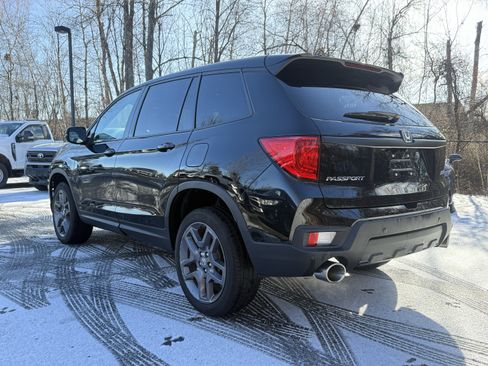 Used 2023 Honda Passport EX-L image 10