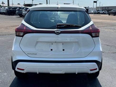 Used 2024 Nissan Kicks S FWD image 4