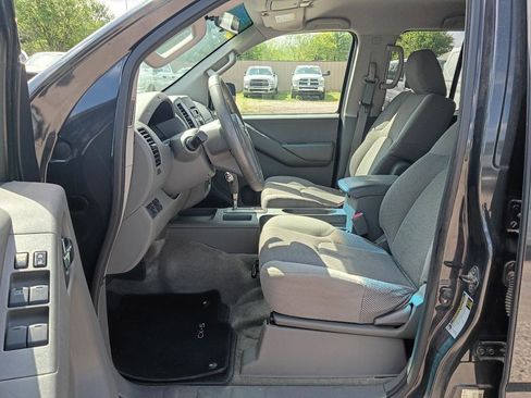 Used 2012 Nissan Frontier SV RWD image 15