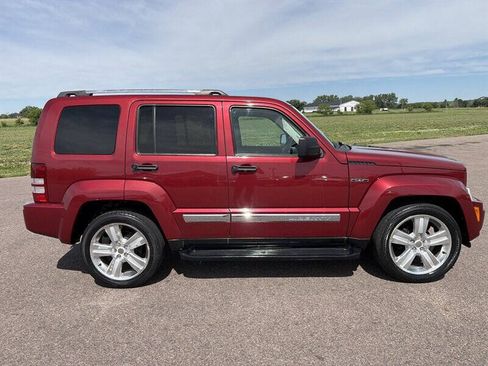 Used 2012 Jeep Liberty Limited Jet w/ Comfort/Convenience Group AWD/4WD image 6