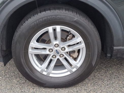 Certified 2022 Ford Explorer XLT image 8