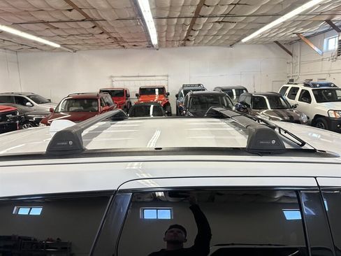 Used 2017 Jeep Grand Cherokee Altitude image 38