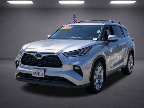 Used 2023 Toyota Highlander Limited FWD image 8