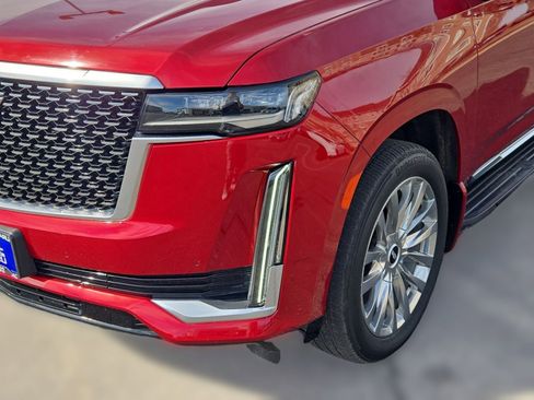 Used 2021 Cadillac Escalade ESV Premium Luxury w/ Performance Package image 11