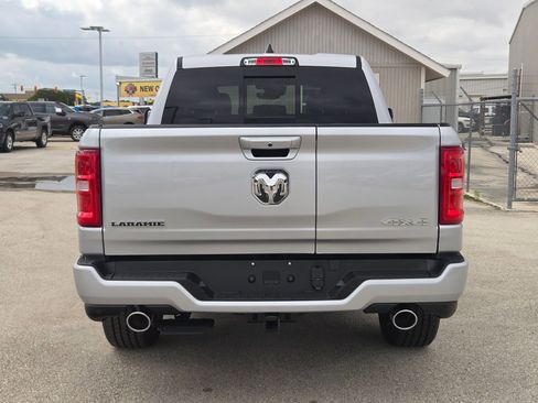 New 2026 RAM 1500 Laramie AWD/4WD image 4