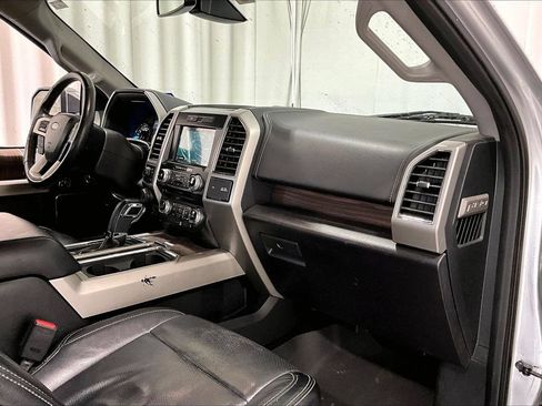 Used 2017 Ford F150 Lariat w/ Equipment Group 502A Luxury RWD image 28